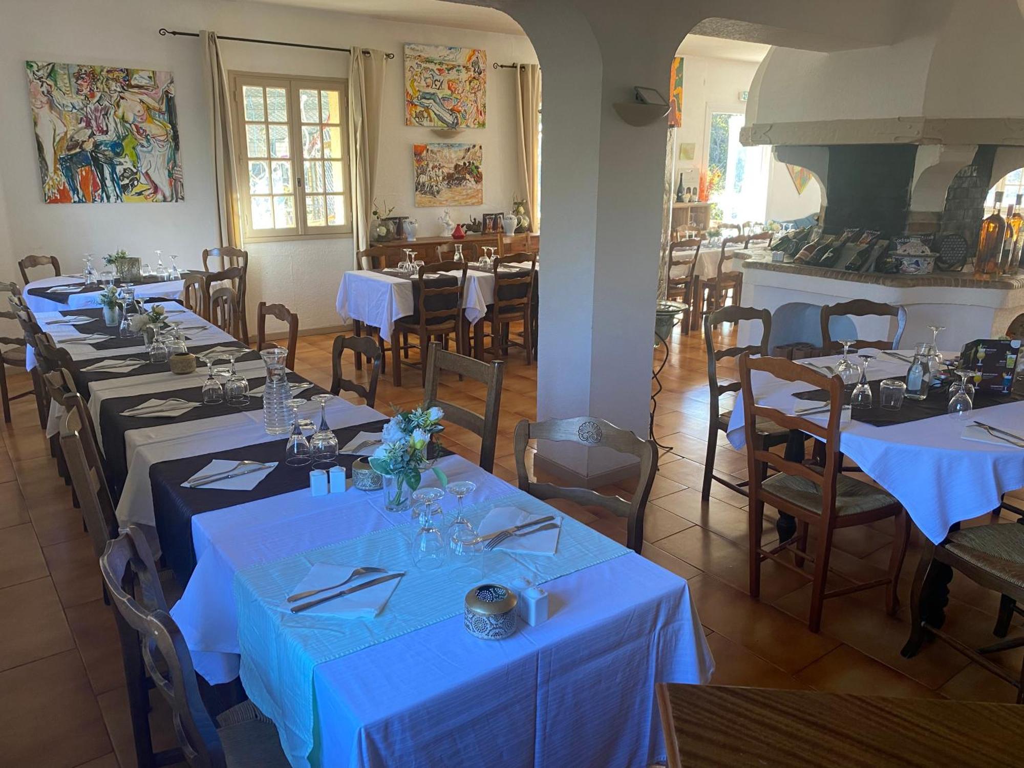 Human Hotel Restaurant Park Villecroze Dış mekan fotoğraf